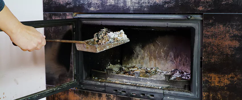 Fireplace Interior Sweeping in Des Pins, QC