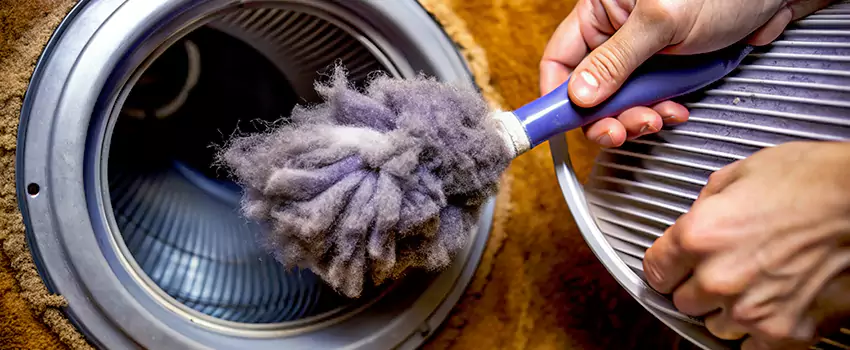 Signs Of A Clogged Dryer Lint Trap in Saint Constant, Quebec